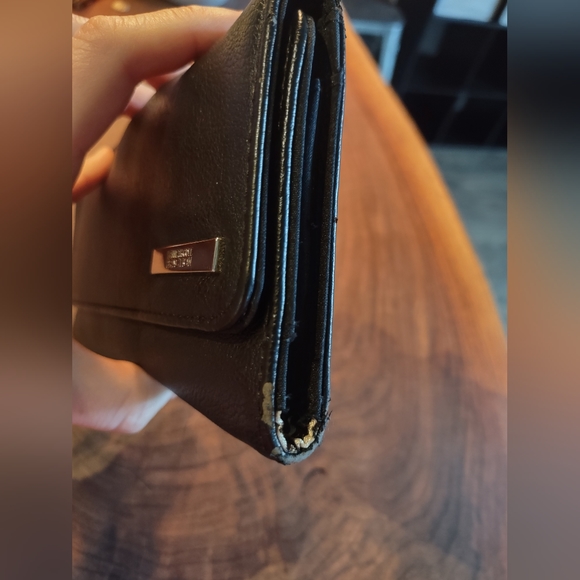 Kenneth Cole Reaction Large Flip Wallet - Picture 3 of 11